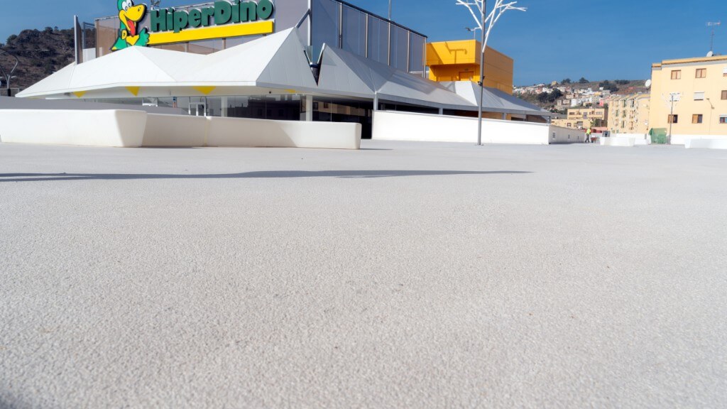 CENTRO COMERCIAL EL MIRÓN