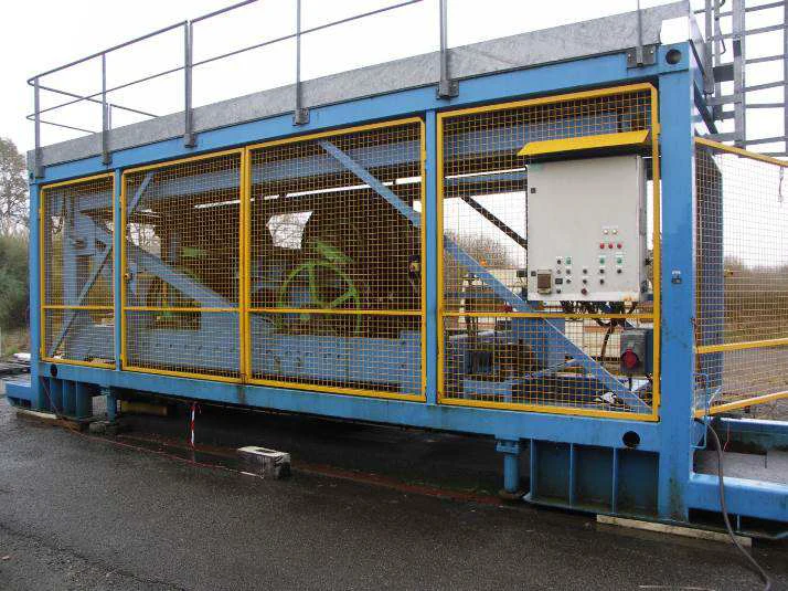 Máquina de ensayo acelerado FABAC utilizada para el ensayo de tres millones de pasadas