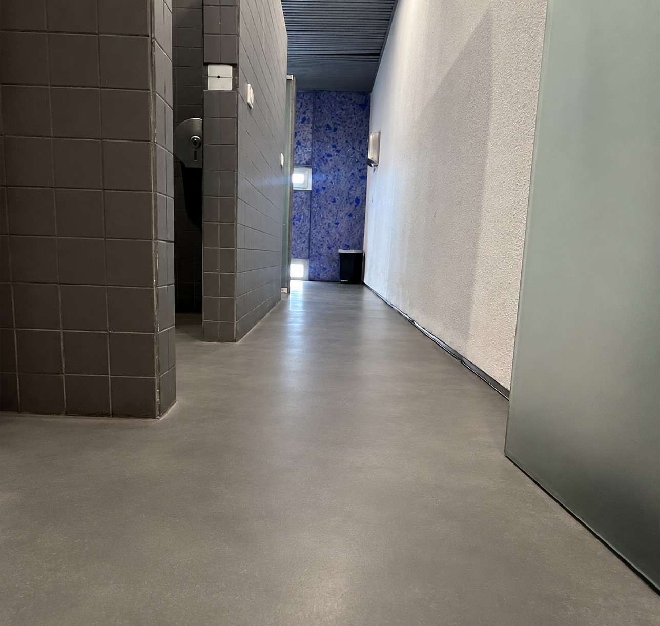 Baños del Edificio de Usos Múltiples II — imagen 02