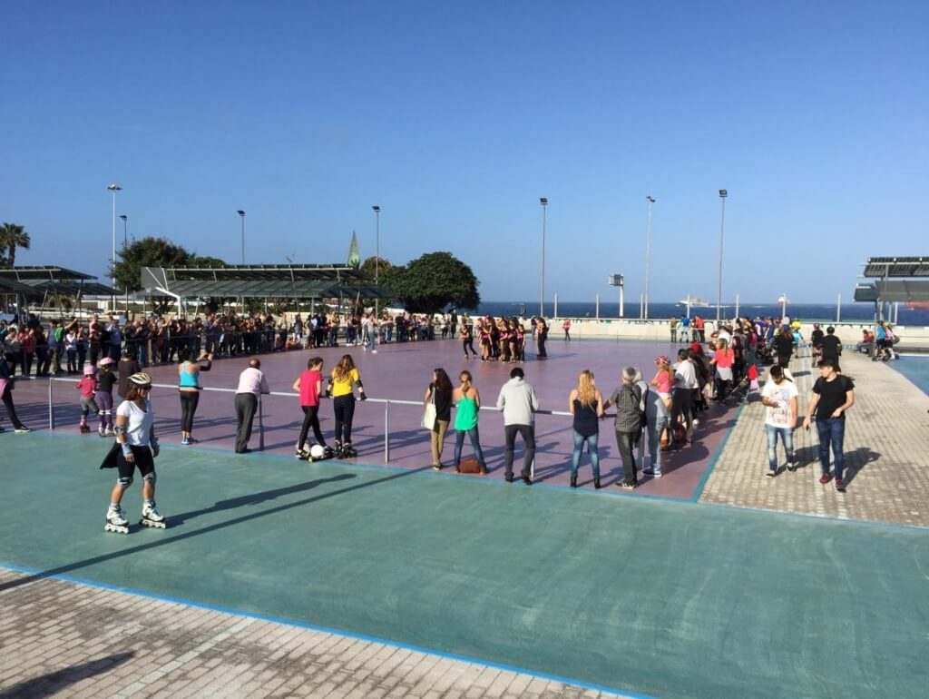 Instalación para patinaje sobre ruedas y cancha polideportiva